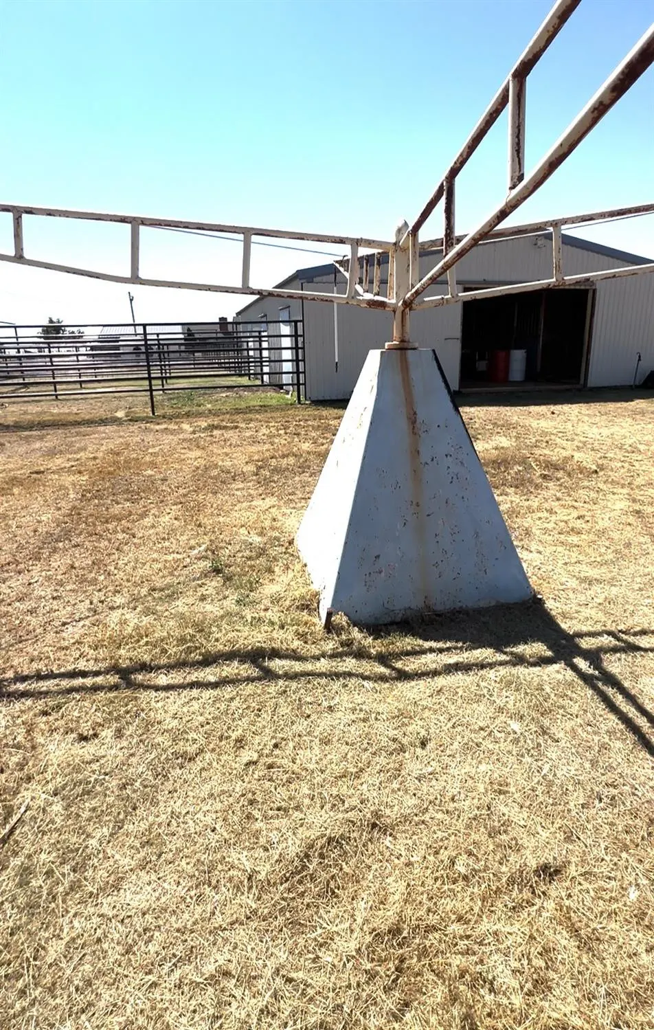 Photo 46 — 1670 W US Highway 70, Plainview, TX 79072