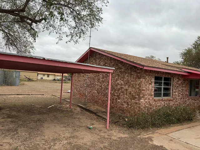 Photo 8 — 508 Duke Avenue, Anton, TX 79313