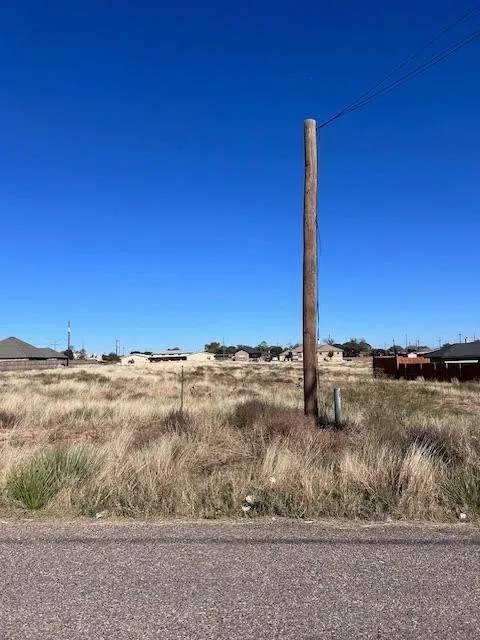 Photo 4 — 2101 Canyon Road, Lubbock, TX 79403