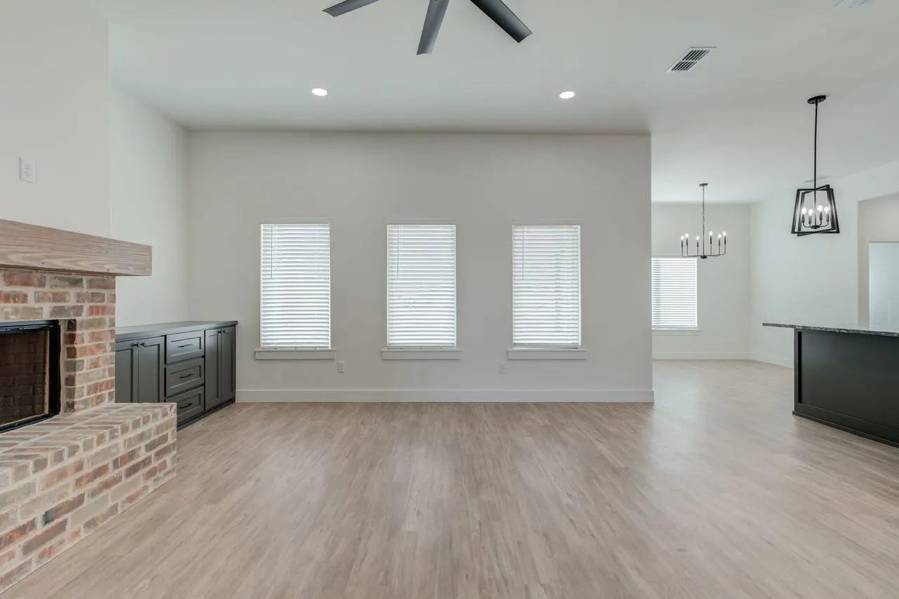 Photo 2 — 705 E 18th Street, Wolfforth, TX 79382