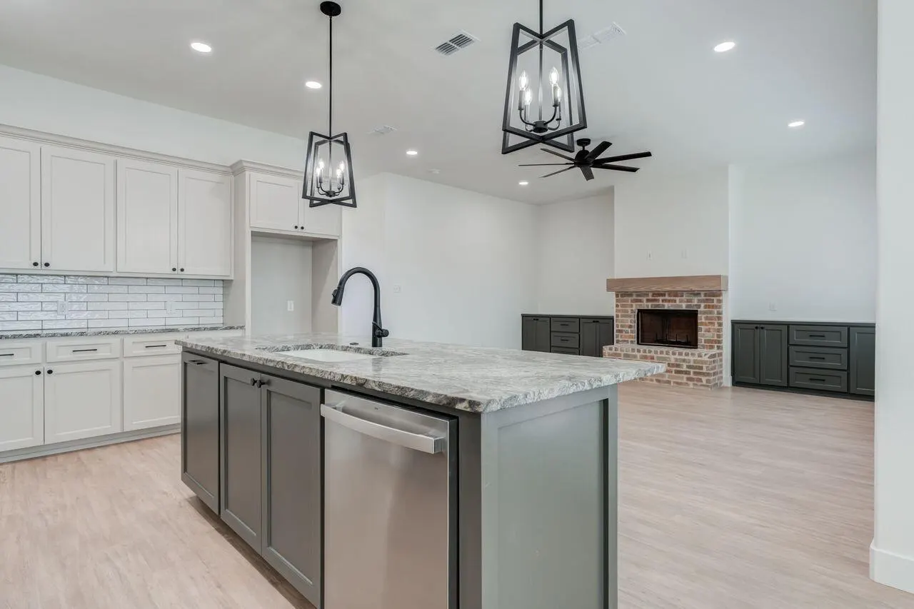 Photo 10 — 705 E 18th Street, Wolfforth, TX 79382
