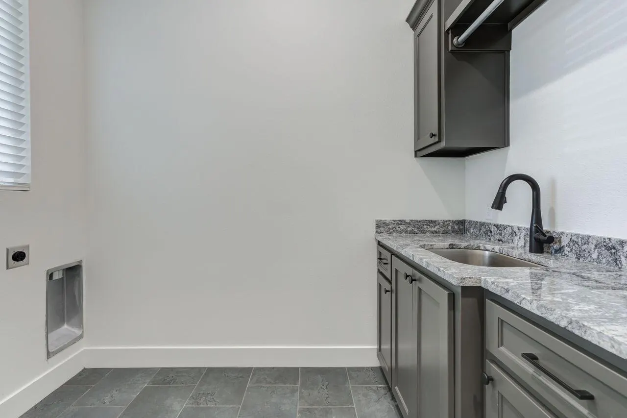 Photo 24 — 705 E 18th Street, Wolfforth, TX 79382
