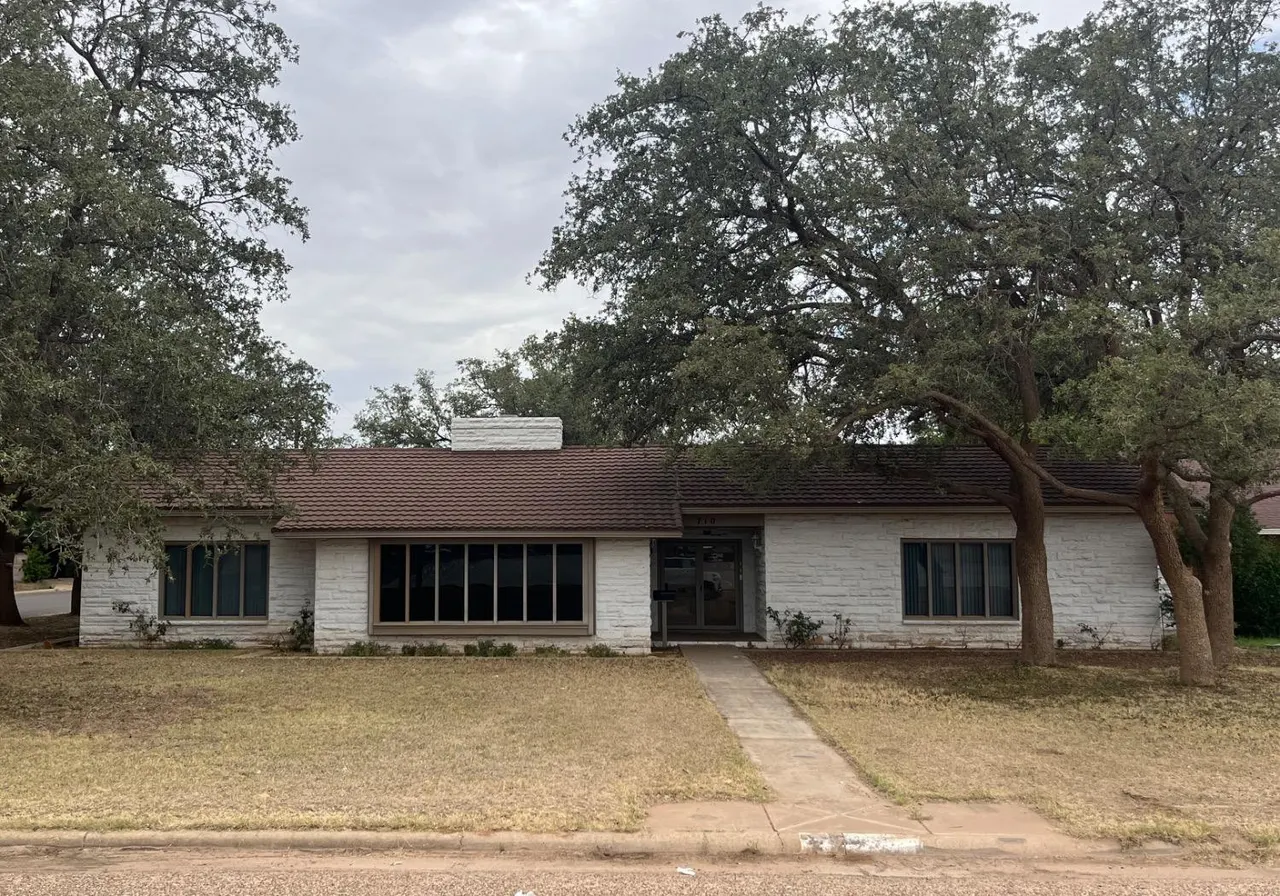 Photo 2 — 710 N 17th Street, Lamesa, TX 79331