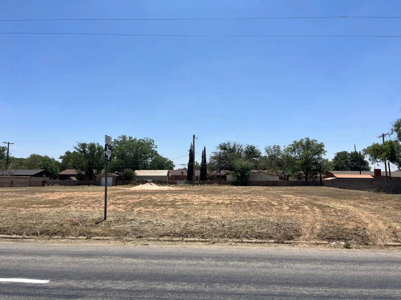 Photo 2 — 1007 N 22nd Street, Lamesa, TX 79331