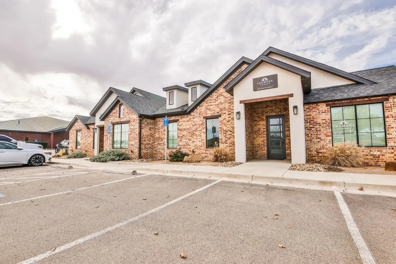 Photo 5 — 6905 82nd Street, Lubbock, TX 79424