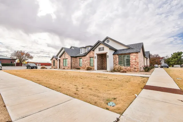 Photo 7 — 6905 82nd Street, Lubbock, TX 79424