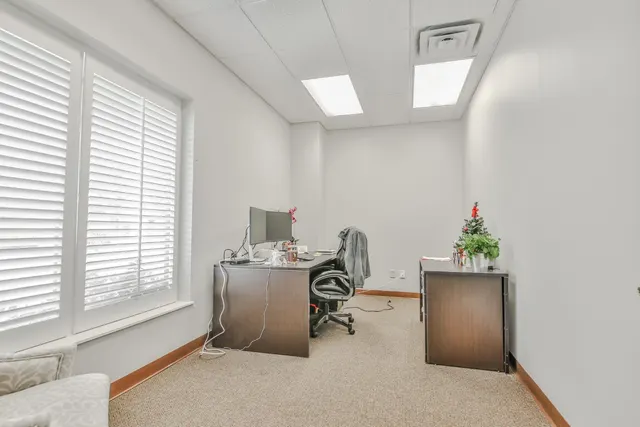 Photo 7 — 7727 Quaker Avenue, Lubbock, TX 79424