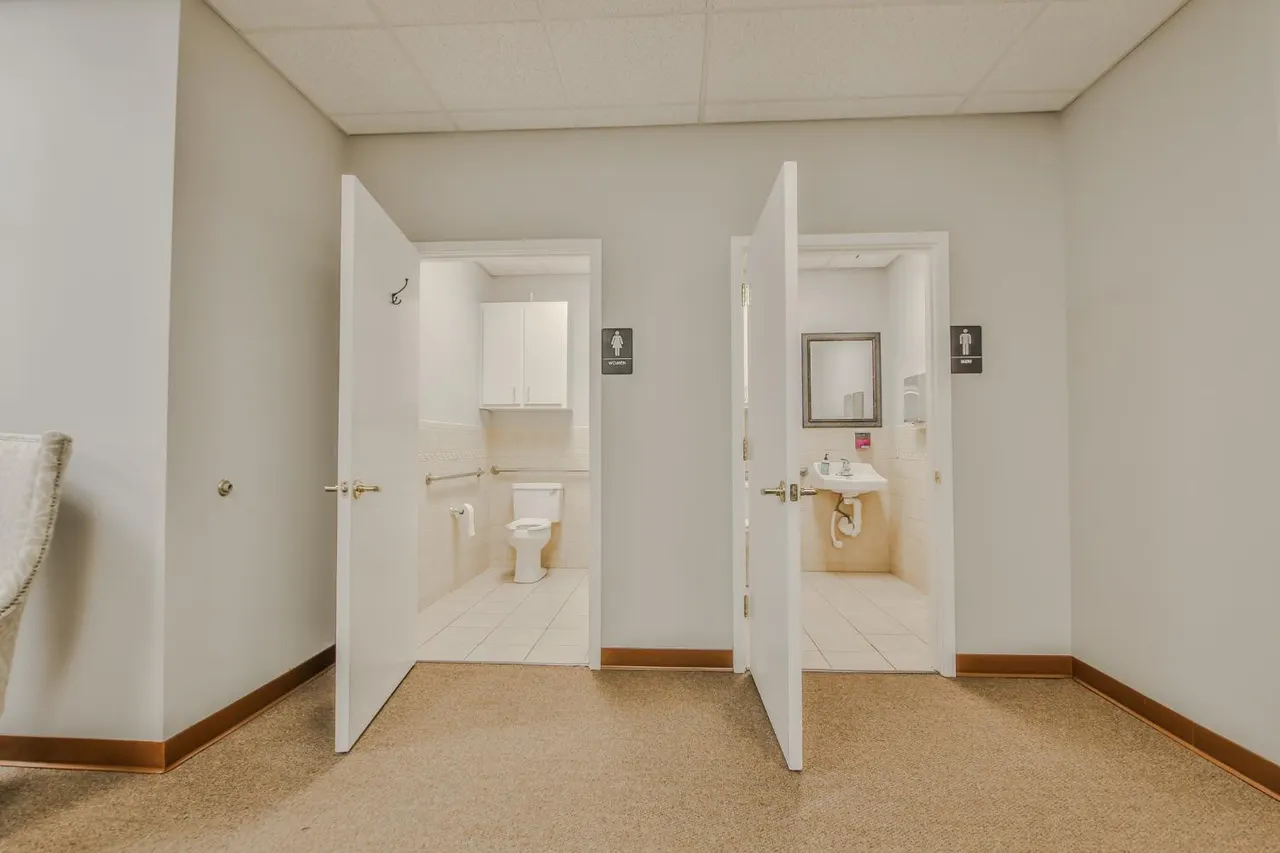 Photo 17 — 7727 Quaker Avenue, Lubbock, TX 79424