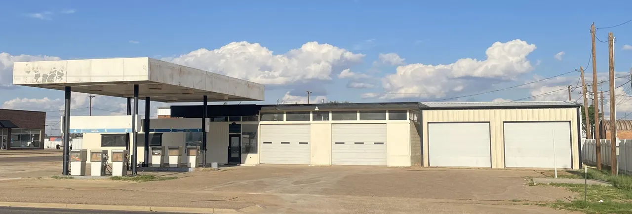 Photo 2 — 223 N Dallas Avenue, Lamesa, TX 79331