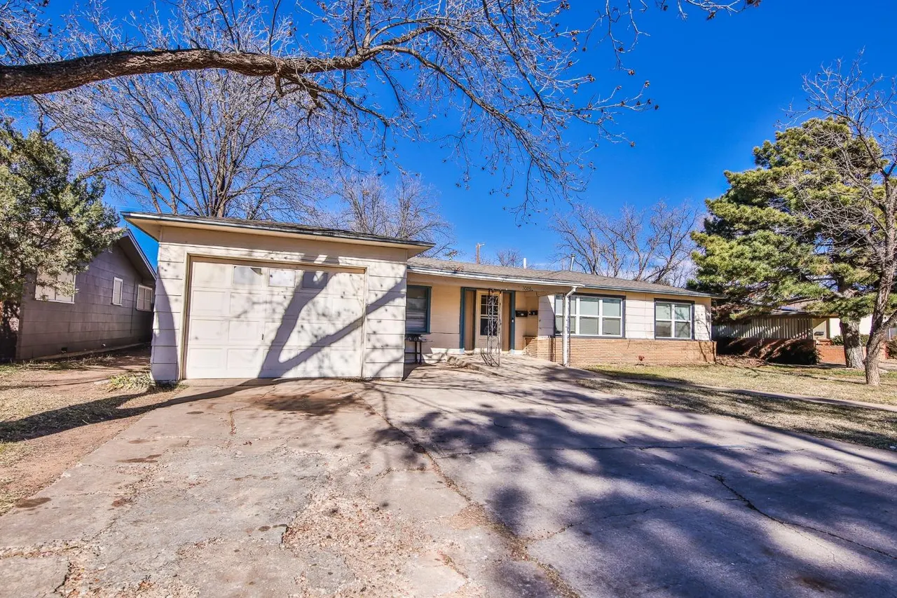 Photo 2 — 3006 37th Street, Lubbock, TX 79413