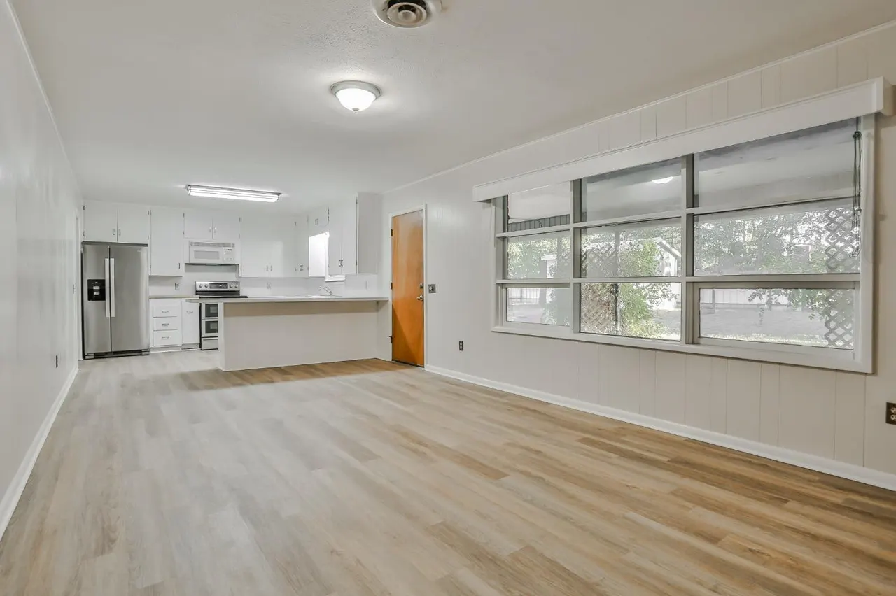 Photo 11 — 1606 E Cardwell Street, Brownfield, TX 79316