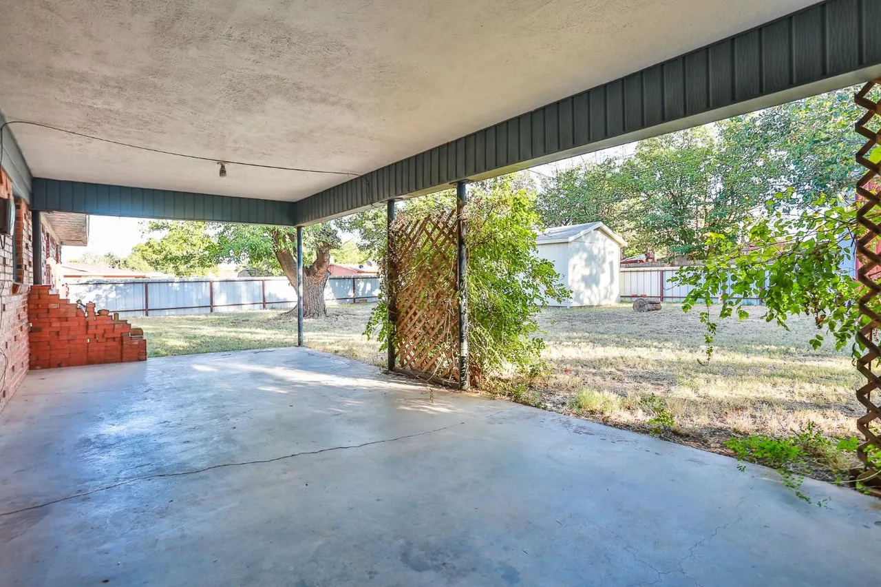 Photo 13 — 1606 E Cardwell Street, Brownfield, TX 79316