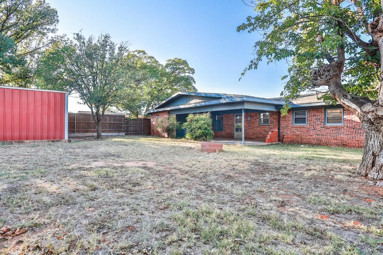 Photo 15 — 1606 E Cardwell Street, Brownfield, TX 79316