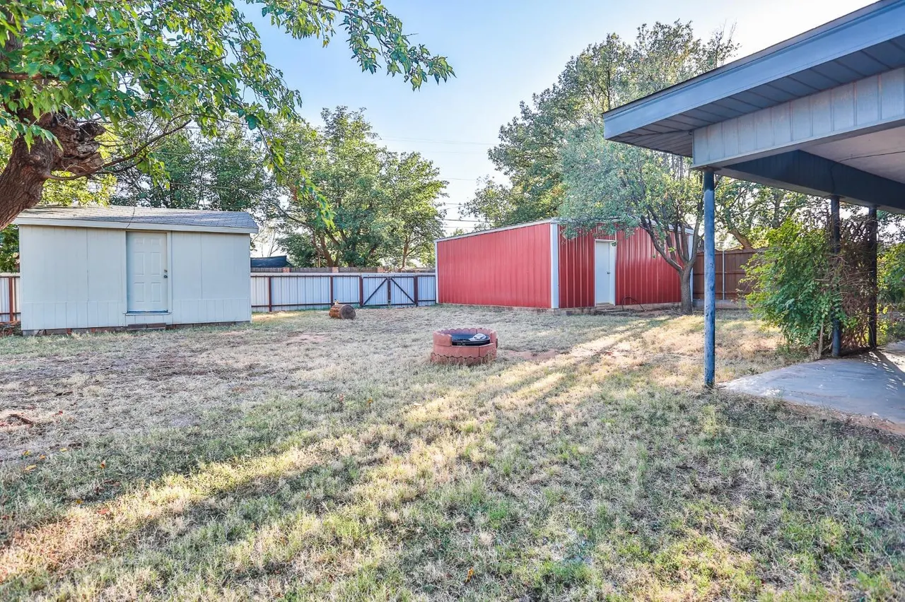 Photo 14 — 1606 E Cardwell Street, Brownfield, TX 79316