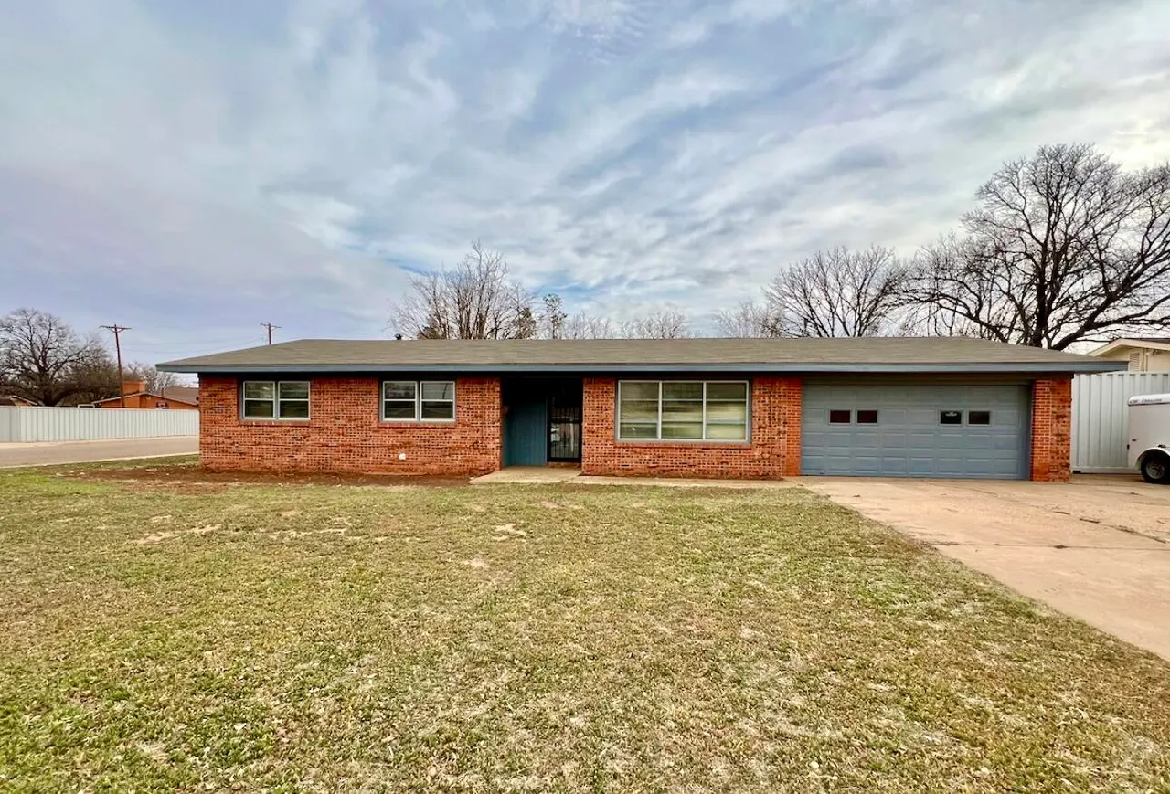 Front exterior — 1606 E Cardwell Street, Brownfield, TX 79316