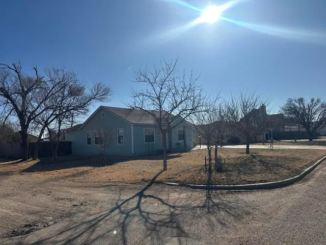 Photo 2 — 218 NW 2nd, Lockney, TX 79241