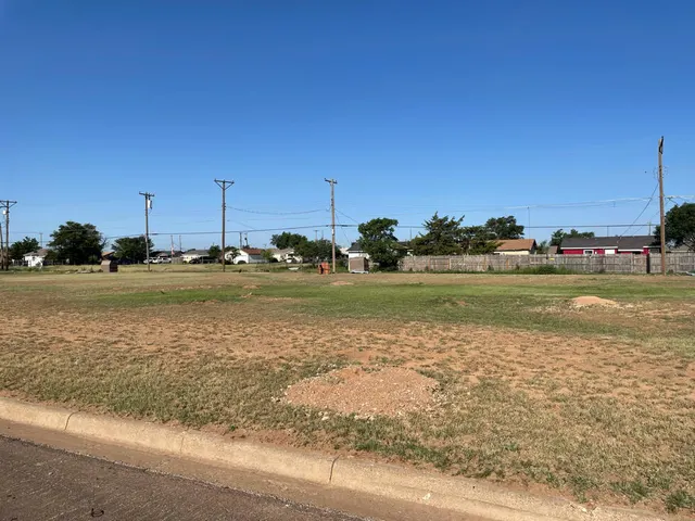 Photo 3 — 804 Walnut Avenue, Lubbock, TX 79403