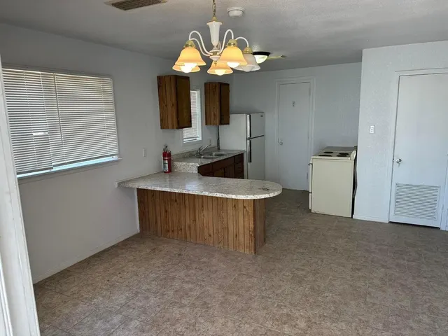 Photo 4 — 113 W Cedar Street, Denver City, TX 79323