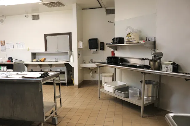 Photo 4 — 202 W 3rd Street, Hale Center, TX 79041