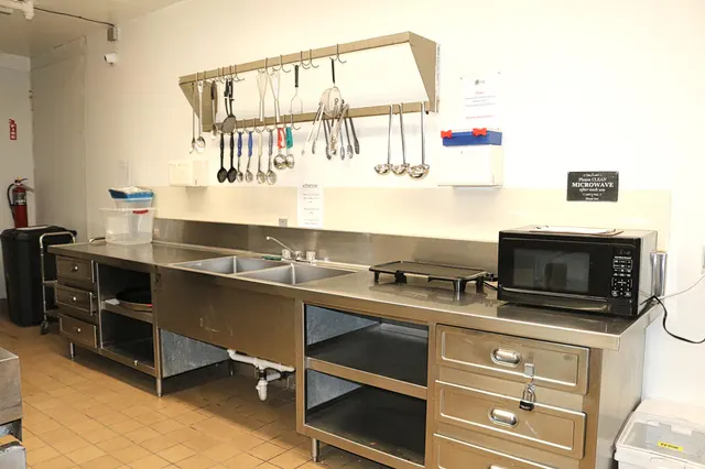 Photo 5 — 202 W 3rd Street, Hale Center, TX 79041