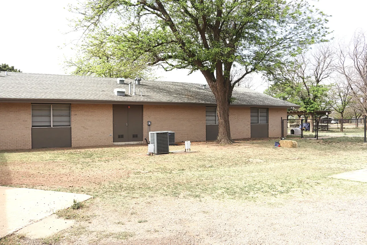 Photo 20 — 202 W 3rd Street, Hale Center, TX 79041