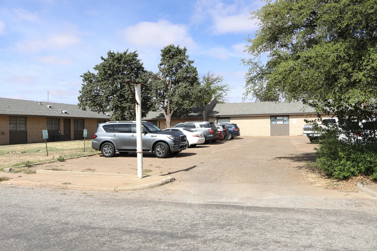 Photo 24 — 202 W 3rd Street, Hale Center, TX 79041