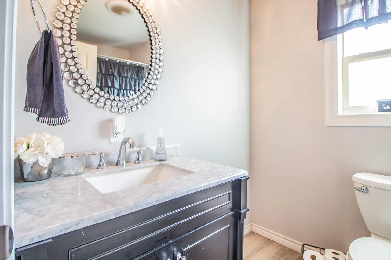 Photo 18 — 907 Ave H, Hale Center, TX 79041