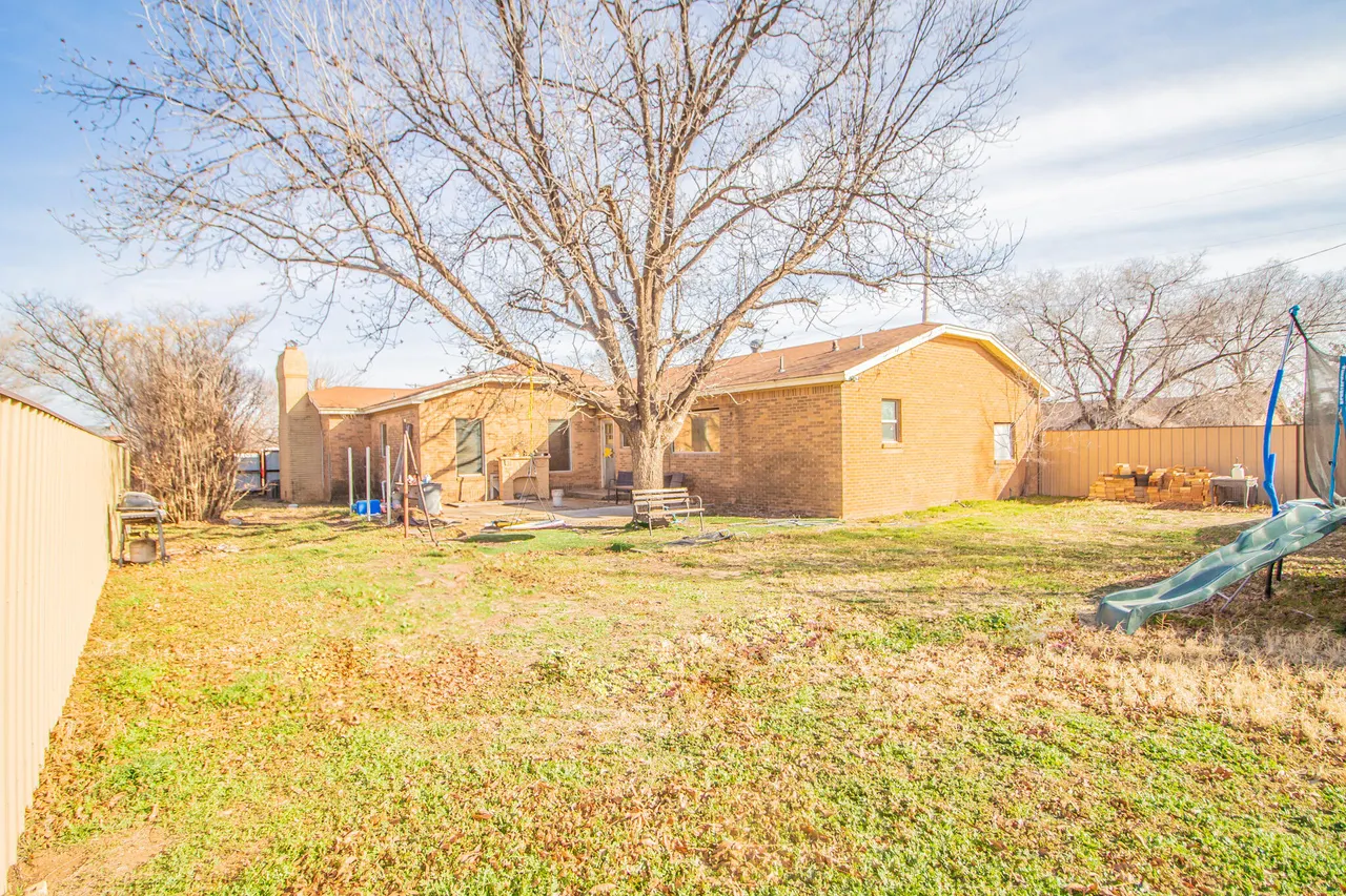 Photo 30 — 907 Ave H, Hale Center, TX 79041