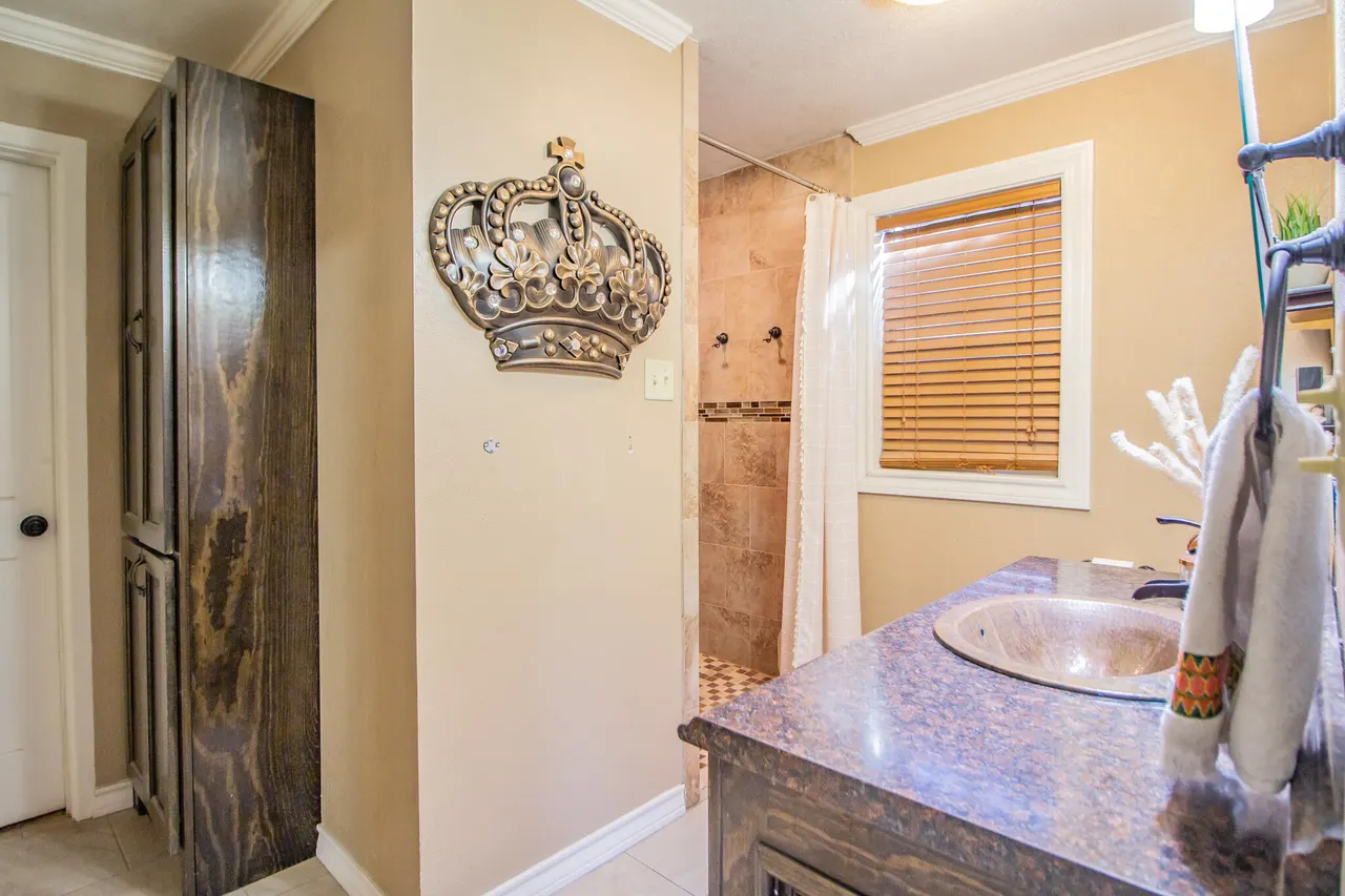 Photo 23 — 907 Ave H, Hale Center, TX 79041