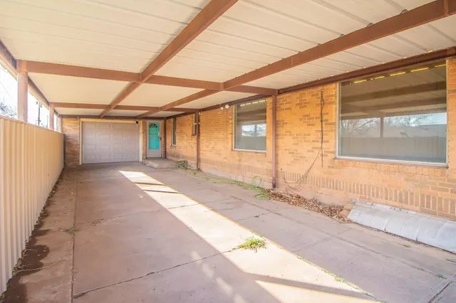 Photo 4 — 907 Ave H, Hale Center, TX 79041