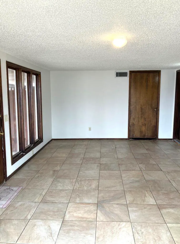 Photo 29 — 1001 Jefferson Street, Plainview, TX 79072