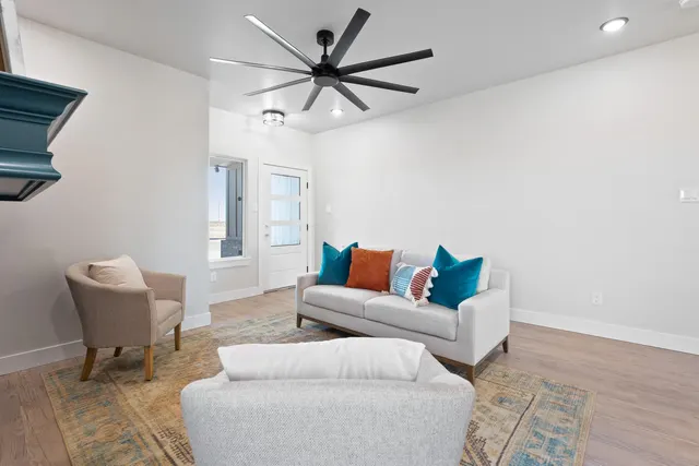 Photo 7 — 2123 Edgewood Street, Lubbock, TX 79415