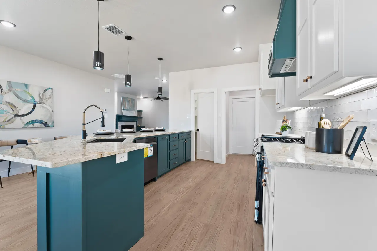 Photo 11 — 2123 Edgewood Street, Lubbock, TX 79415