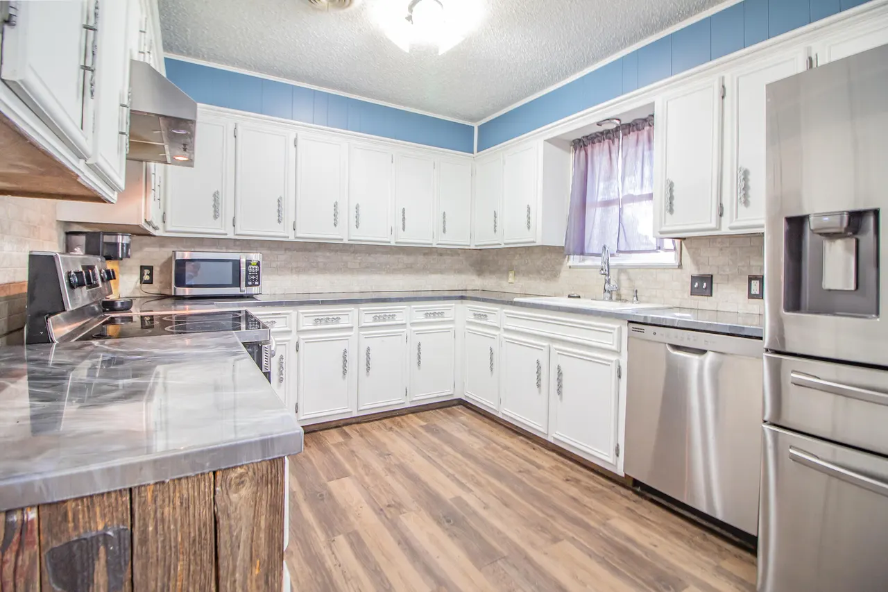 Photo 9 — 208  N Van Buren Avenue, Lorenzo, TX 79343