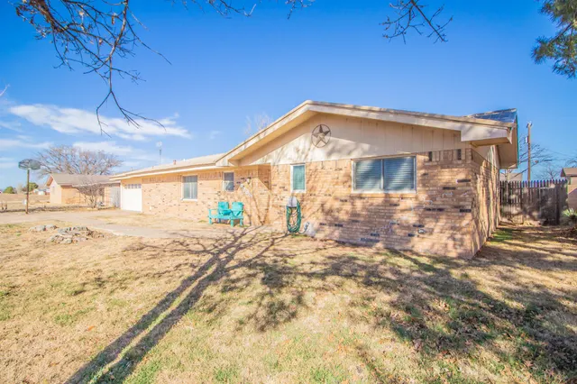 Photo 2 — 208  N Van Buren Avenue, Lorenzo, TX 79343