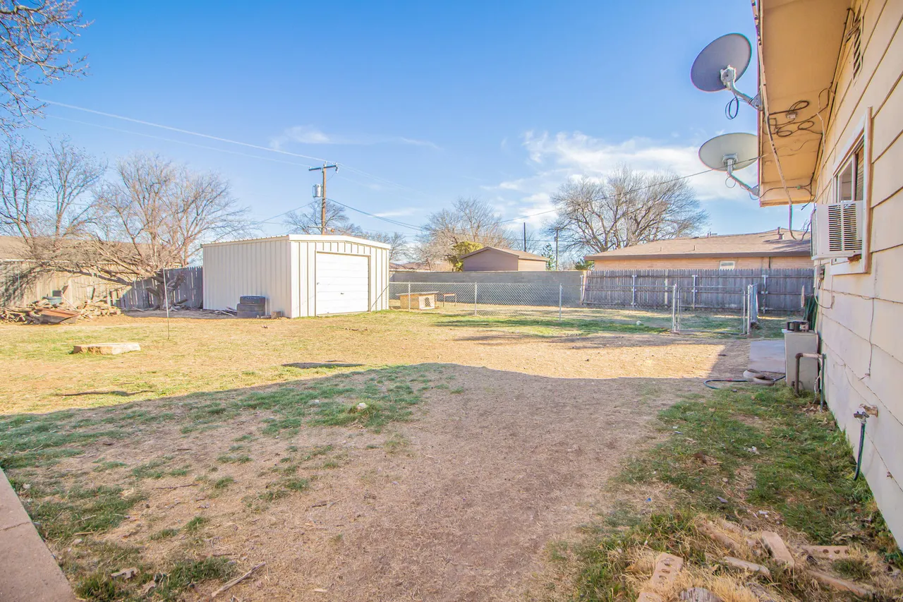 Photo 23 — 208  N Van Buren Avenue, Lorenzo, TX 79343