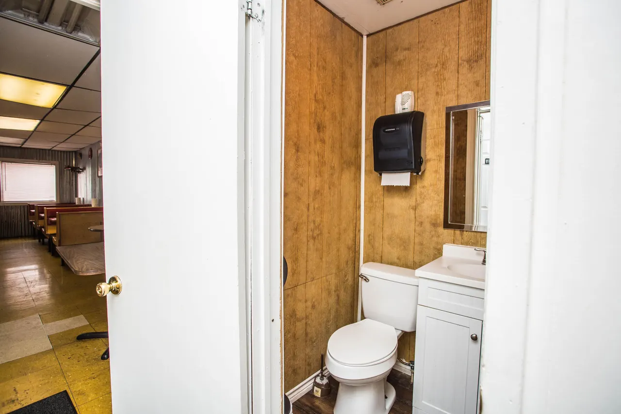 Photo 10 — 6313 19th Street, Lubbock, TX 79407
