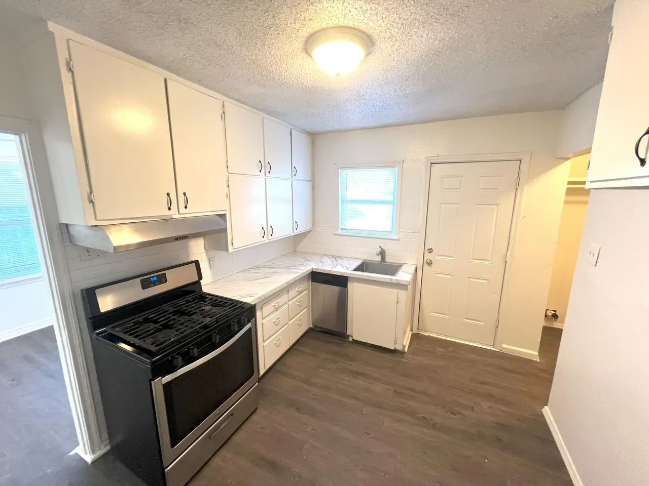 Photo 7 — 2110 30th Street, Lubbock, TX 79411