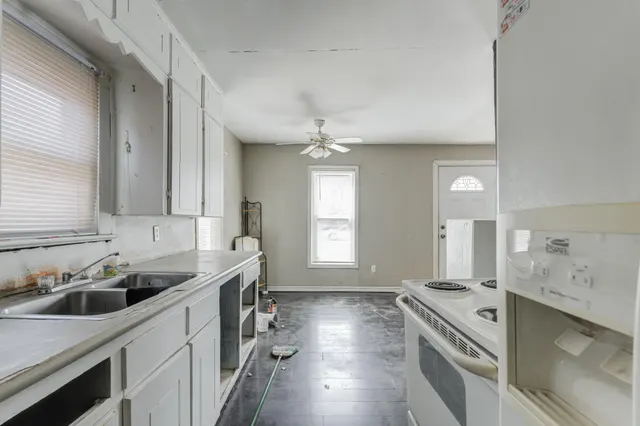 Photo 8 — 4822 35th Street, Lubbock, TX 79414