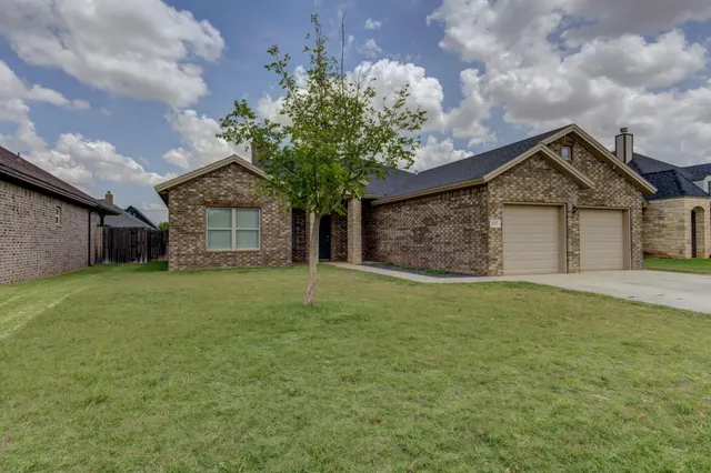 Photo 2 — 1117 16th Street, Shallowater, TX 79363