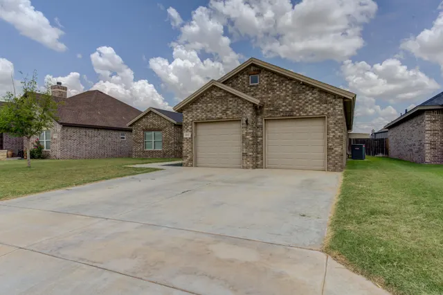 Photo 3 — 1117 16th Street, Shallowater, TX 79363