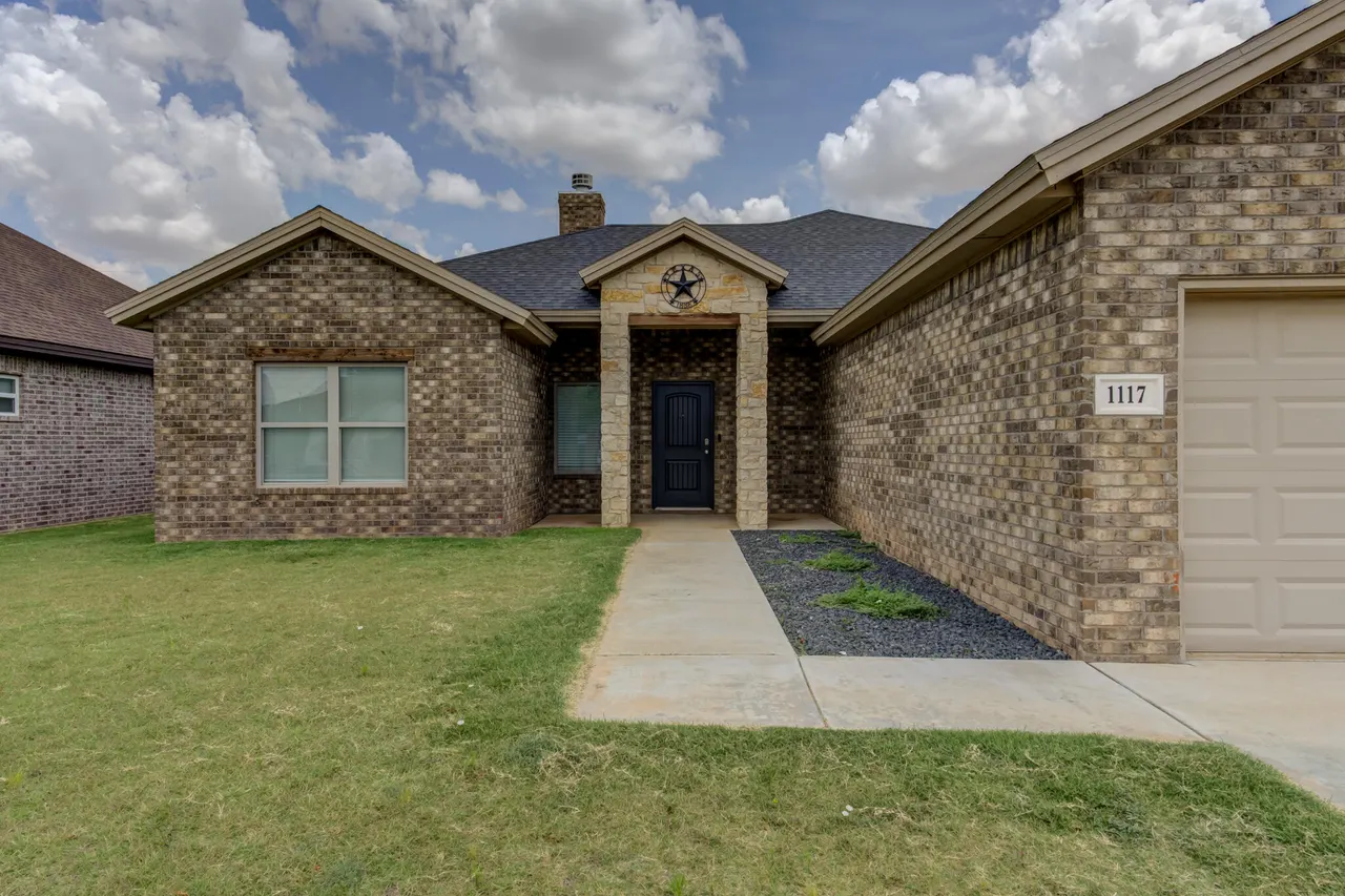 Photo 4 — 1117 16th Street, Shallowater, TX 79363