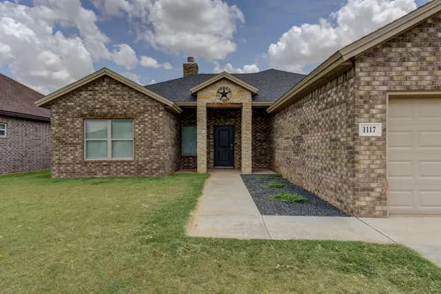 Photo 4 — 1117 16th Street, Shallowater, TX 79363