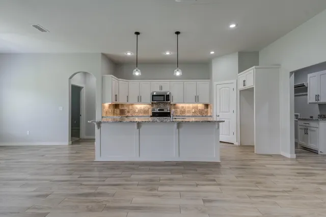 Photo 8 — 1117 16th Street, Shallowater, TX 79363