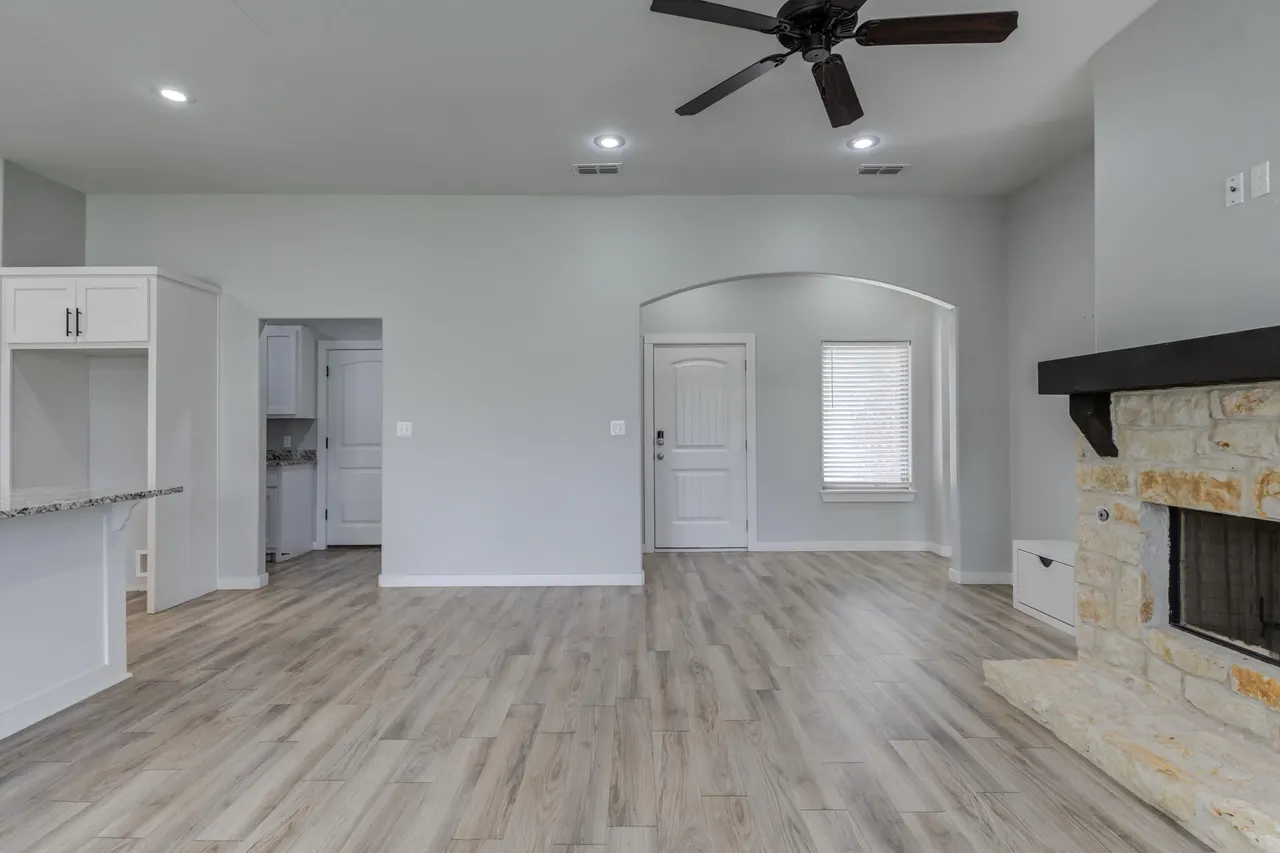 Photo 11 — 1117 16th Street, Shallowater, TX 79363