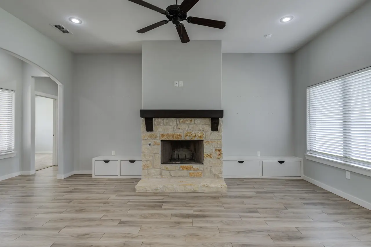 Photo 13 — 1117 16th Street, Shallowater, TX 79363