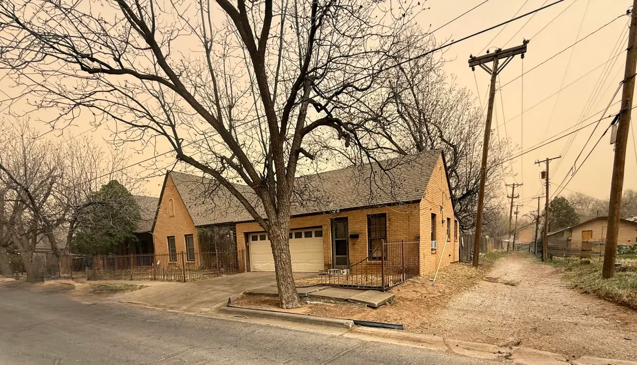 Photo 14 — 2323 20th Street, Lubbock, TX 79411