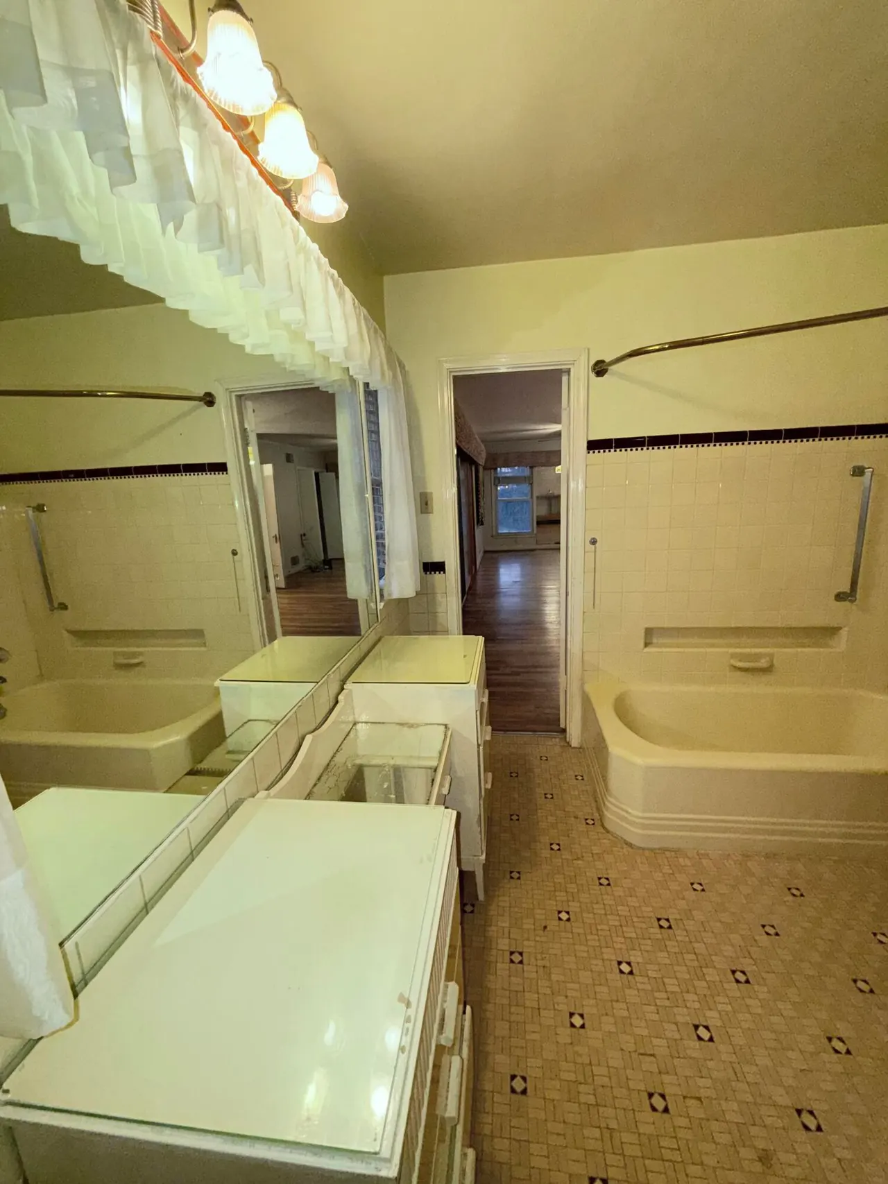 Photo 28 — 2323 20th Street, Lubbock, TX 79411