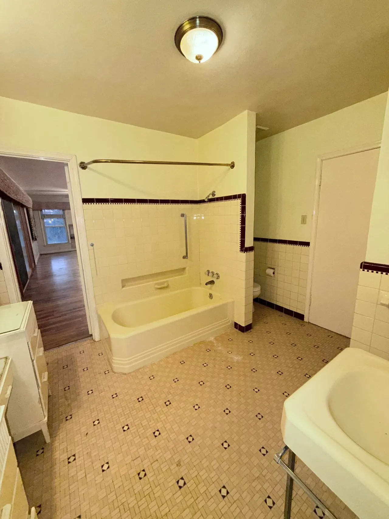 Photo 27 — 2323 20th Street, Lubbock, TX 79411