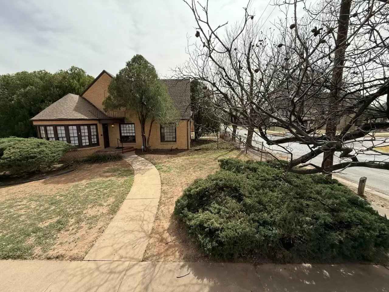 Photo 3 — 2323 20th Street, Lubbock, TX 79411